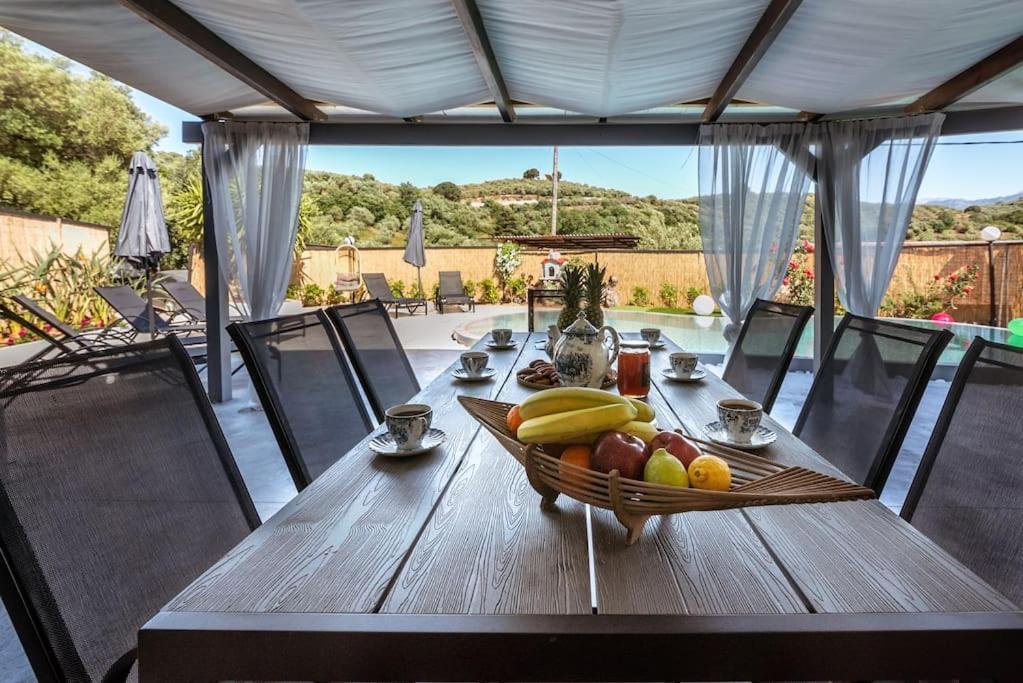 Villa Casa Del Miele, Private Pool, Bbq, Mountain View. Alikianos Exterior foto